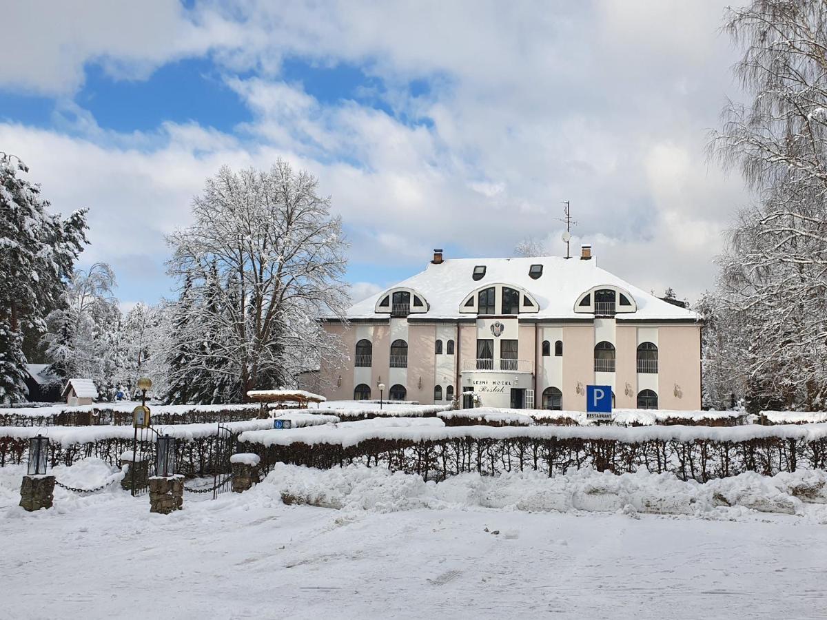 Lesni Hotel Perslak Nova Bystrice Luaran gambar
