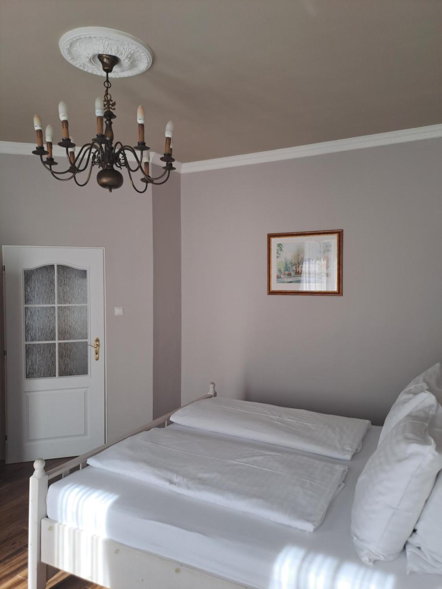 Lesni Hotel Perslak Nova Bystrice Luaran gambar